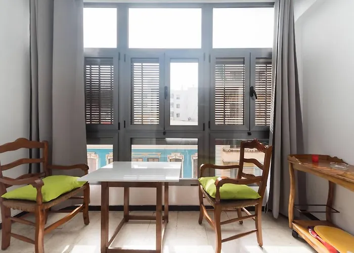 Loft Luminoso Y Amplio Muy Cerca De Canteras Lägenhet